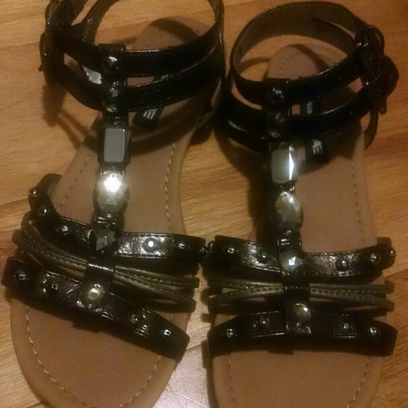 Sandals - Picture 5 of 5